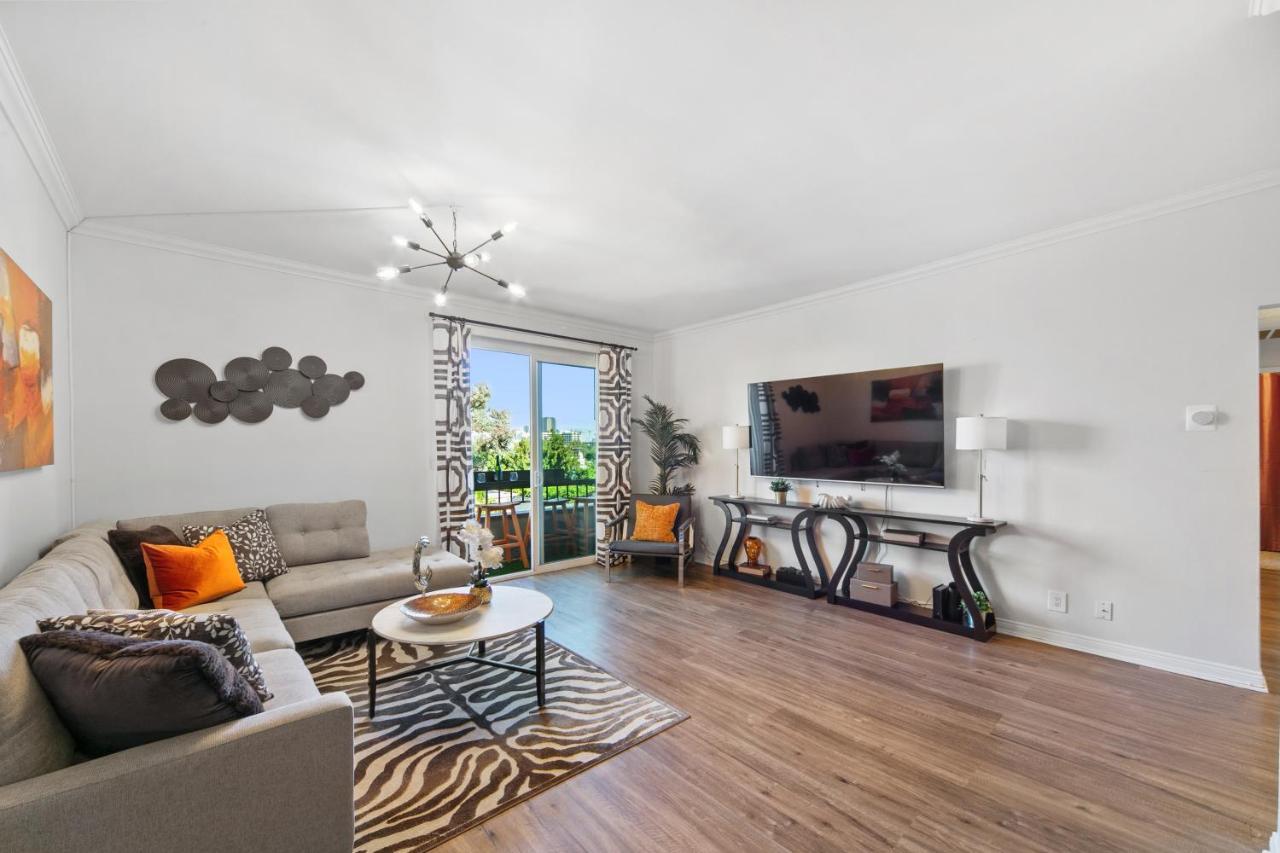 Beverly Hills 2 Bed 2 Bath Penthouse With Den And Parking 414 Los Angeles Buitenkant foto
