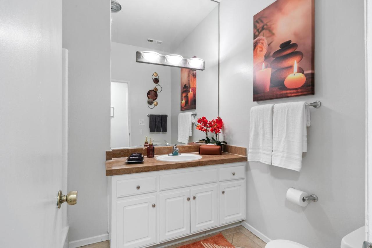 Beverly Hills 2 Bed 2 Bath Penthouse With Den And Parking 414 Los Angeles Buitenkant foto