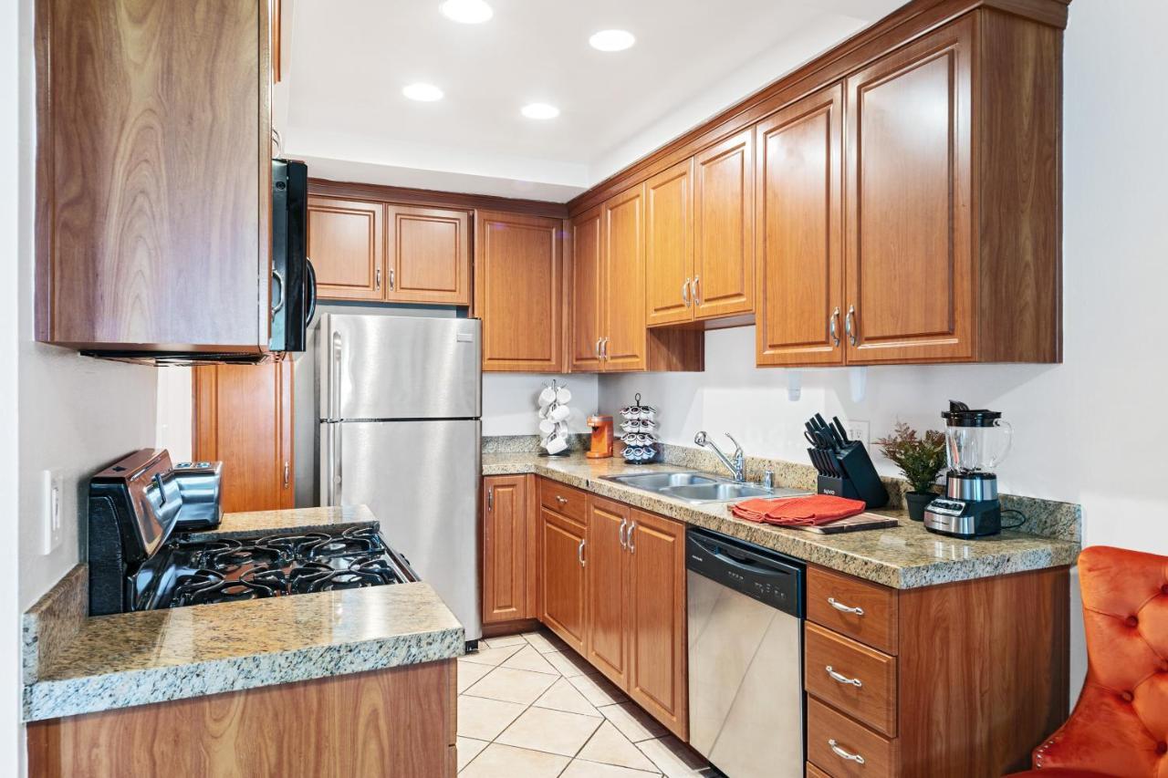 Beverly Hills 2 Bed 2 Bath Penthouse With Den And Parking 414 Los Angeles Buitenkant foto