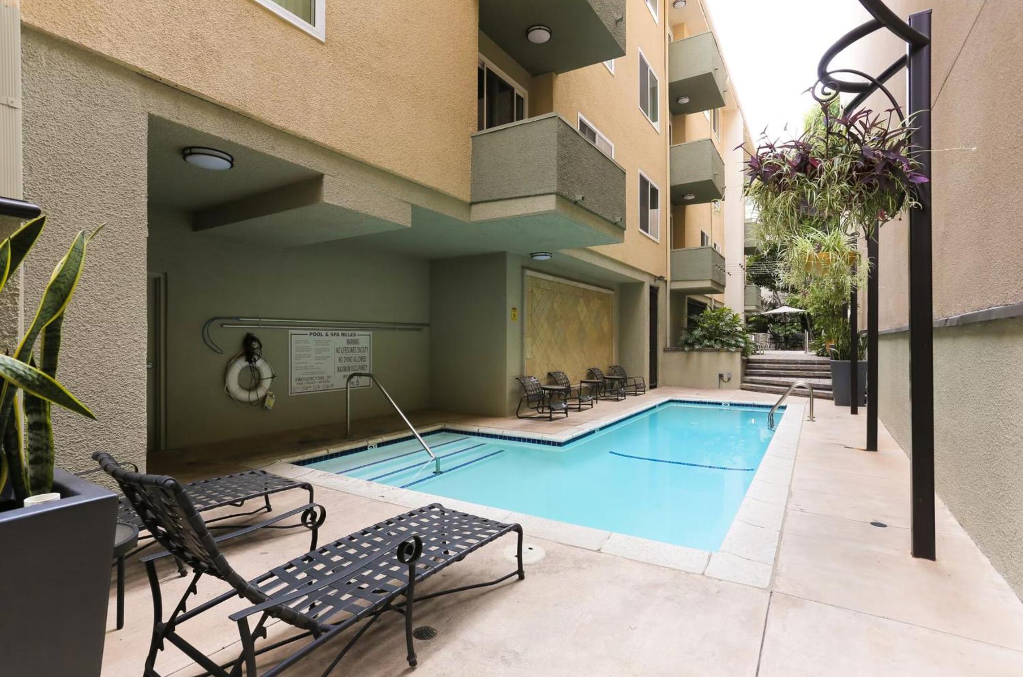 Beverly Hills 2 Bed 2 Bath Penthouse With Den And Parking 414 Los Angeles Buitenkant foto